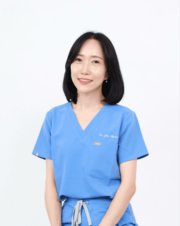 Dentist Barrie ON Ellie Moore , D.D.S